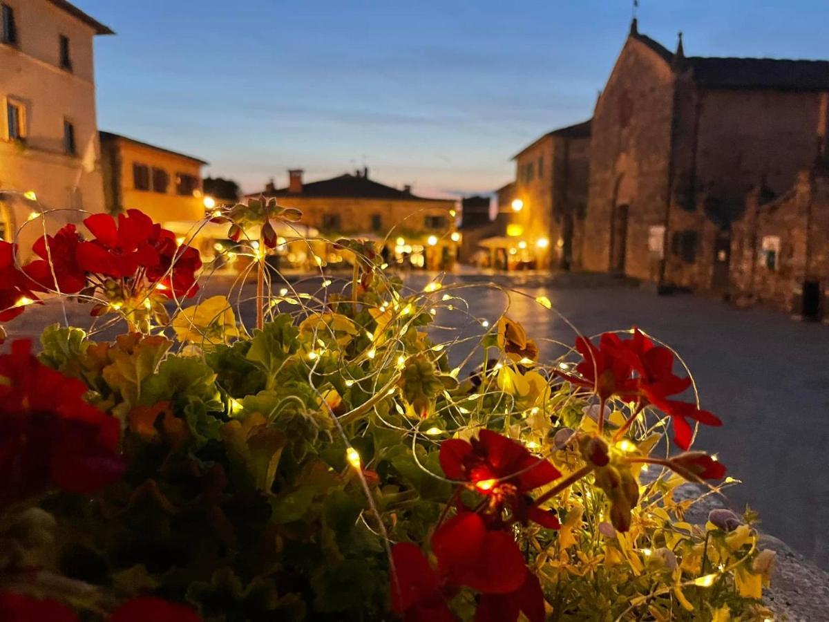 Monteriggioni Castello Exterior foto