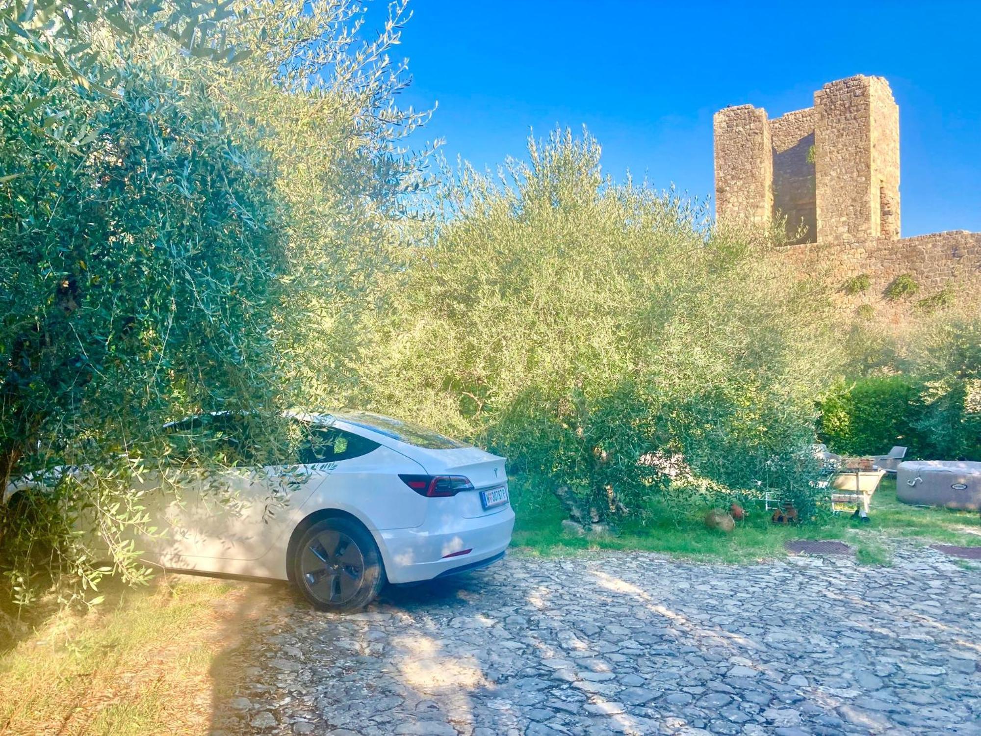 Monteriggioni Castello Exterior foto